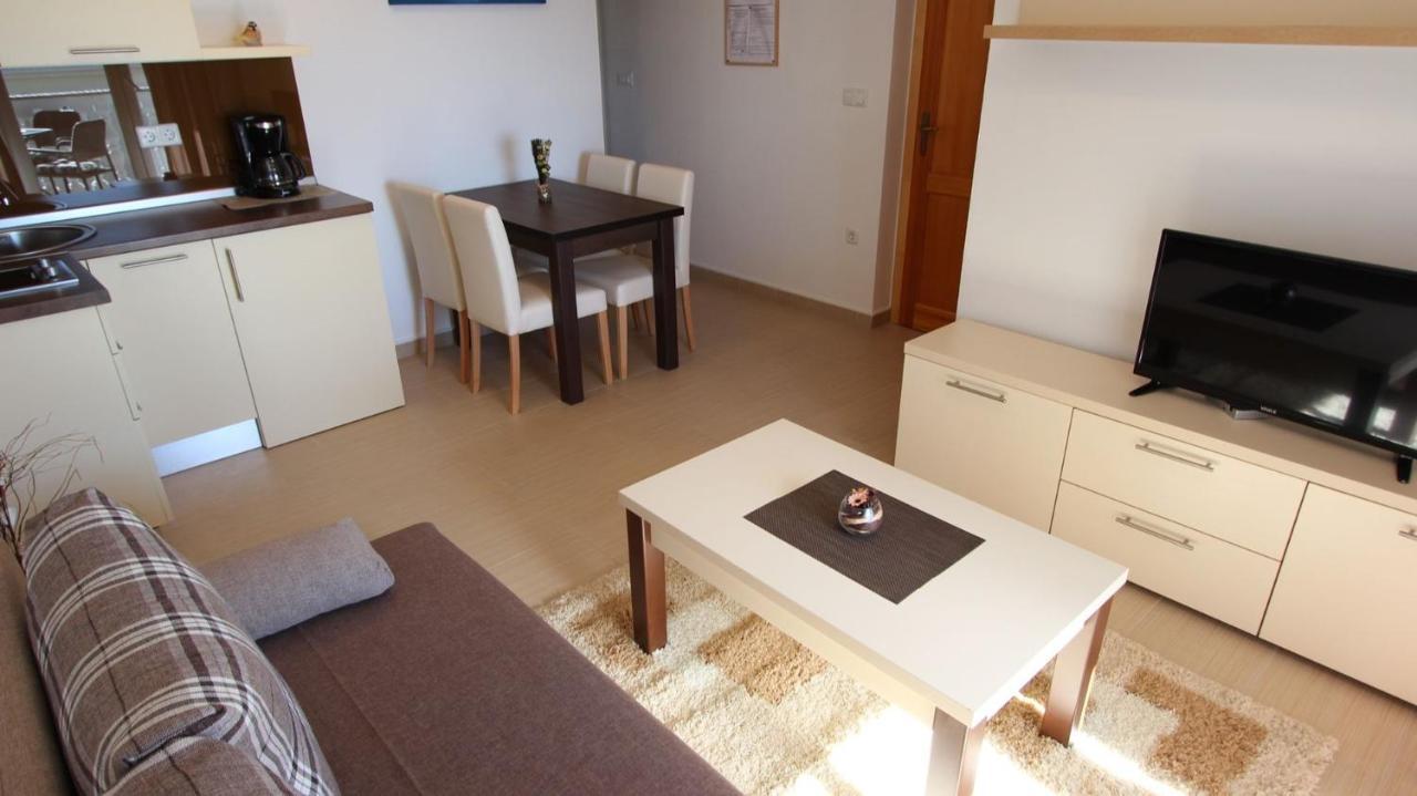 Apartments Jela Sveti Vid-Miholjice 외부 사진
